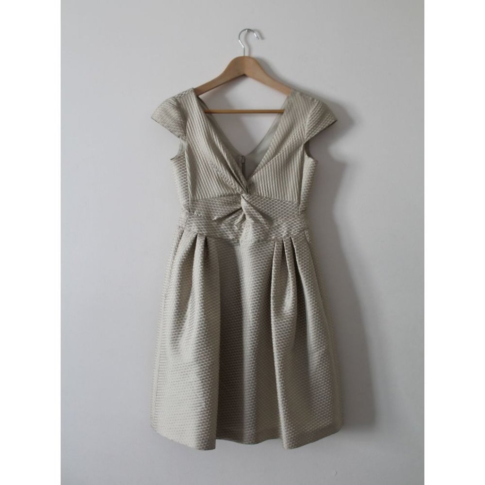 Armani Collezioni Honeycomb Twist Front Dress Champagne Size IT 38/ US 2